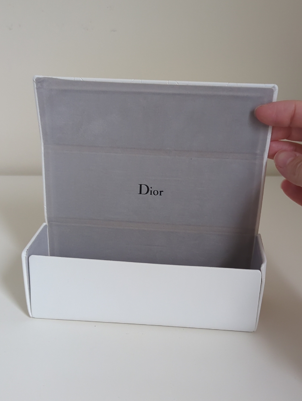 New Dior White Quilted Eyeglass Sunglass Case - Picture 3 of 5